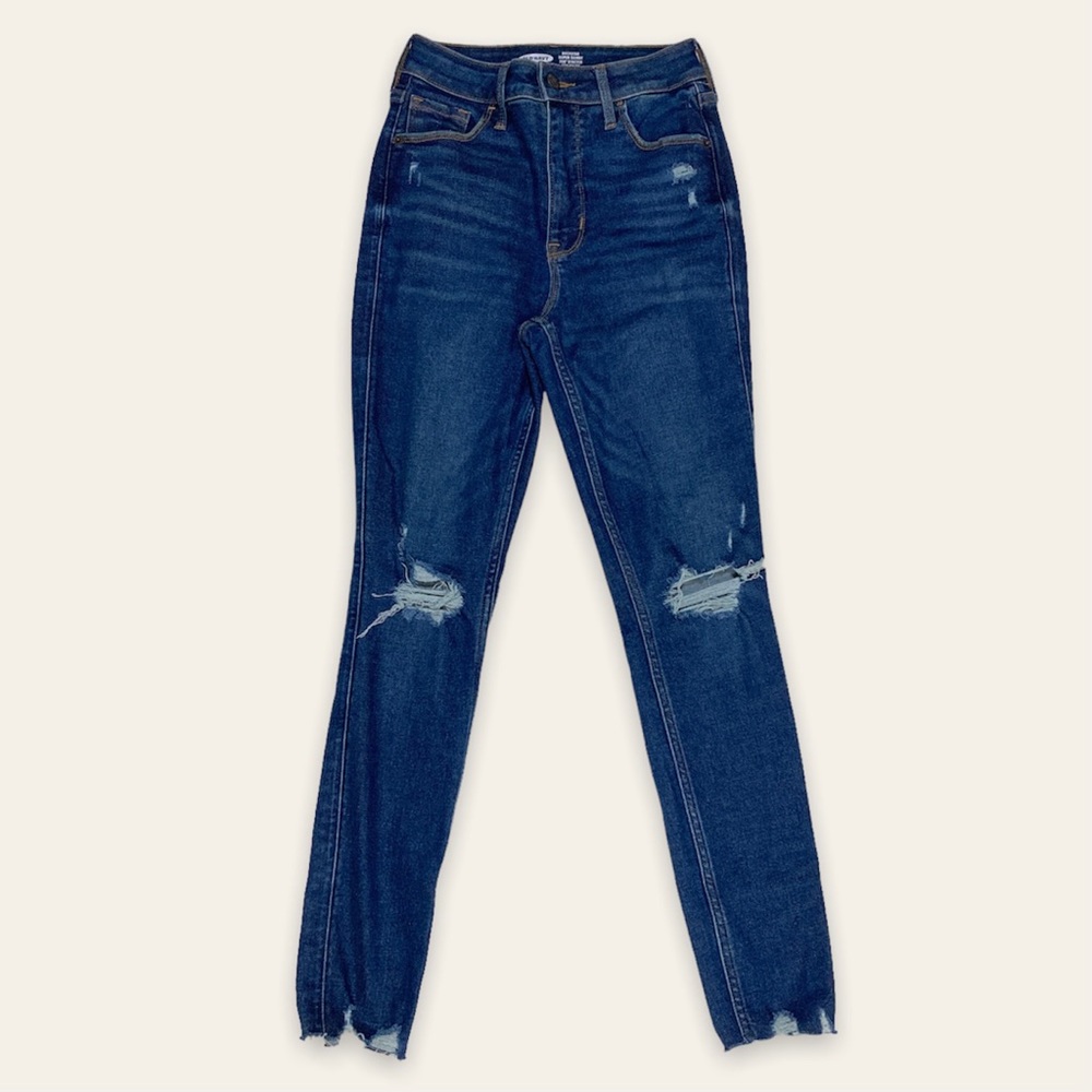 NWOT Old Navy Extra High-Waisted Super Skinny Ripped Ankle Jeans